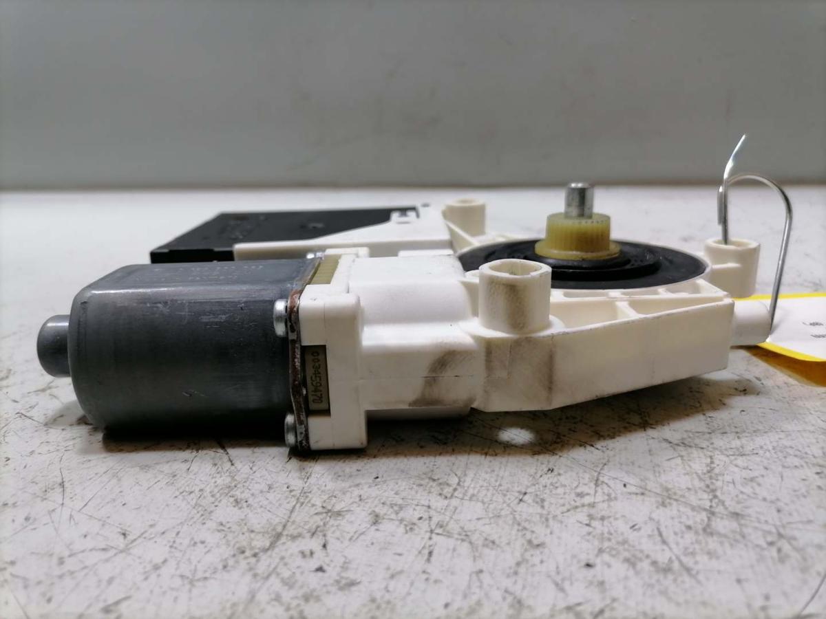 Audi A3 8P original Fensterhebermotor hinten rechts Bj.2010